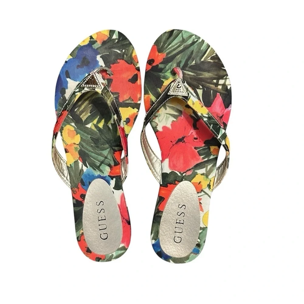 Guess tropical floral flip flop sandals 7.5